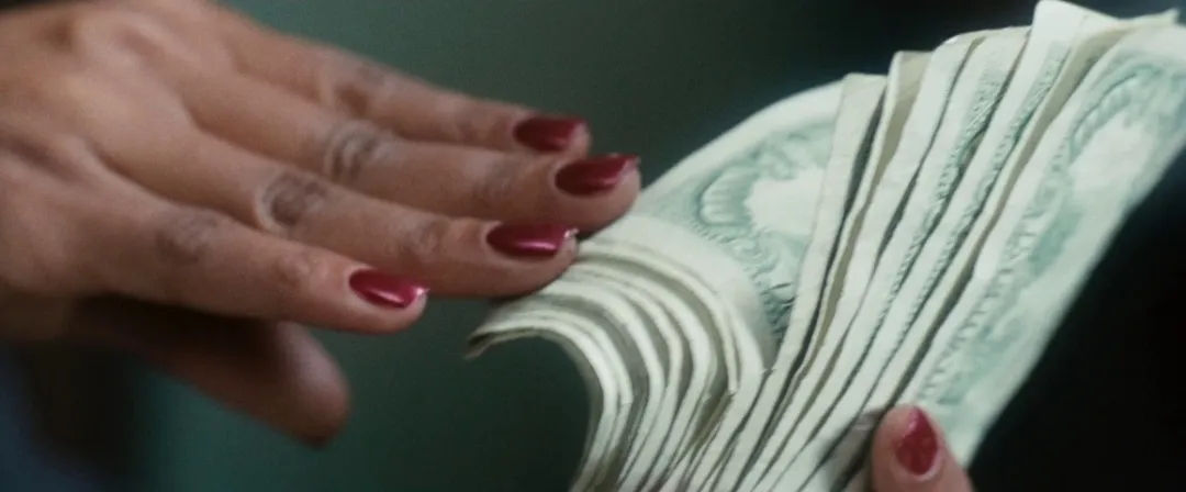 直播间半年GMV超过5000万，穿戴甲成为年轻人创业新风口