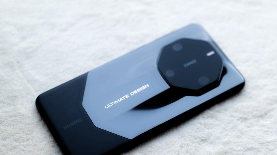 华为Mate70系列开始接受预订？和iPhone16系列相比，谁更值得选？