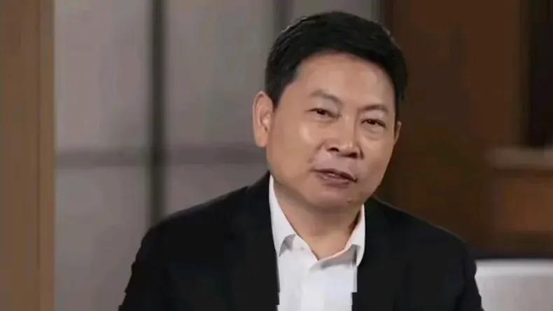 华为Mate XT一秒售罄，余承东：很多国外政要，高管都在追着要