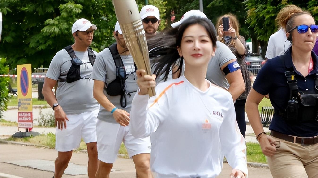 丢人！蹭热度，蹭红毯，如今又来蹭火炬！内娱明星要蹭到什么时候