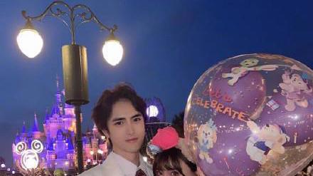 22岁韩安冉三婚三离, 承认婚内出轨! 网红婚姻何以成过眼云烟?