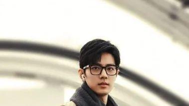 公司总监曝光肖战、王一博聚餐合照！透露二人关系极好，真的是引战可耻