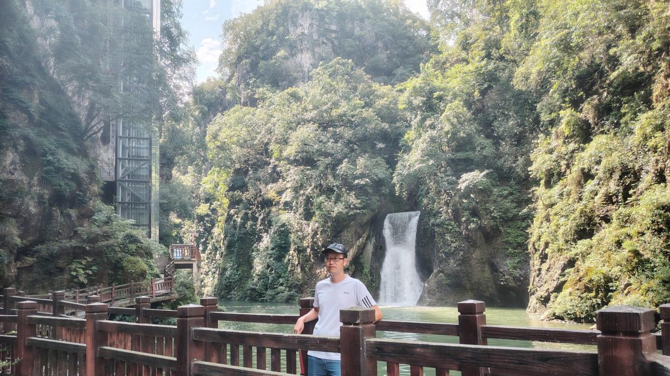 职业交易员五一假期的生活点滴：家庭、运动与投资的完美融合