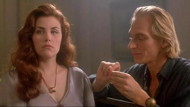 鼎鼎大名的十部重口B级片，悬疑惊悚拉满，你能通关几部？