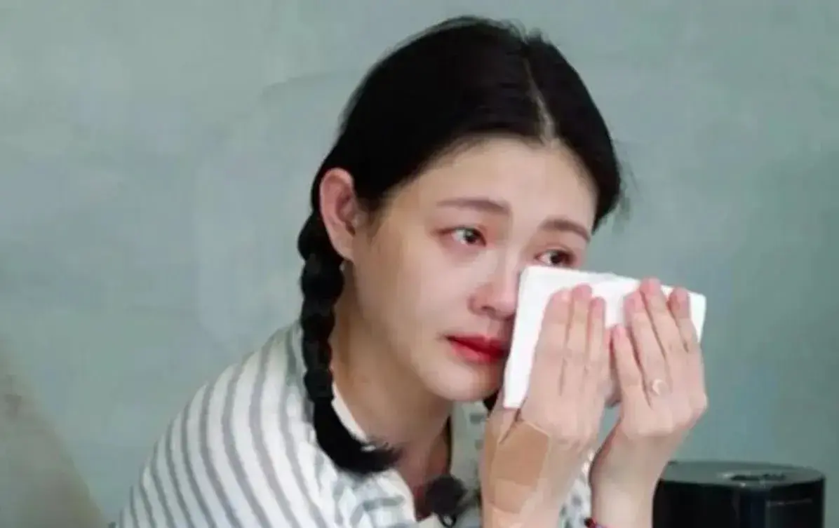 汪小菲断供风波升级！大S病重住院，S妈怒提三质疑为女发声