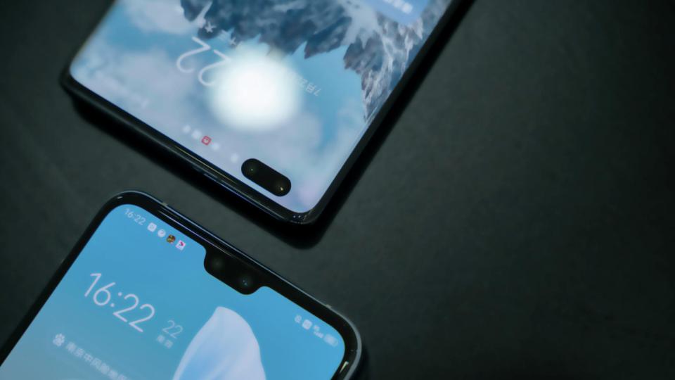 小米MIX5再次被确认：四微曲设计搭配屏下镜头，或明年发布！