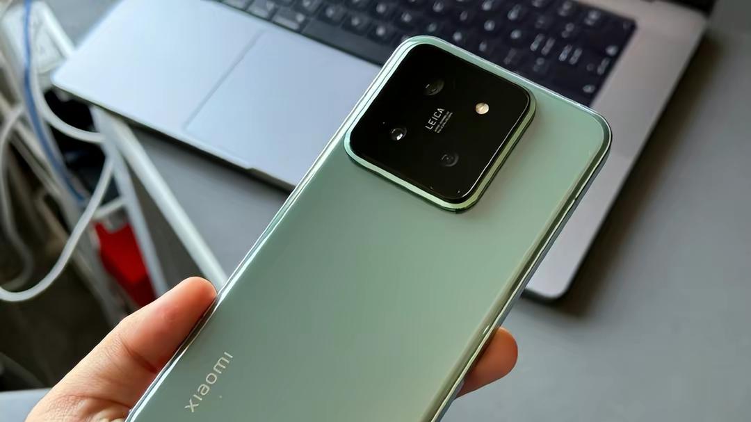 小米15发布时间确认，小米14跌至冰点价，16GB+512GB仅3699元