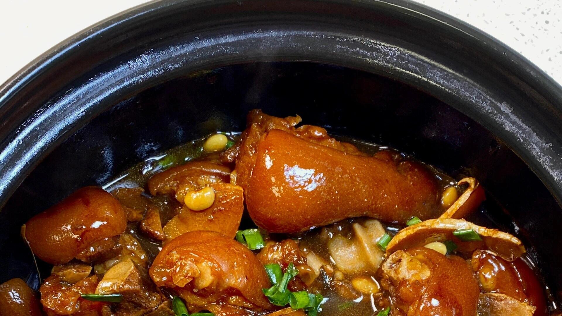 家的味道，爱的配方：黄豆焖猪蹄的温情故事