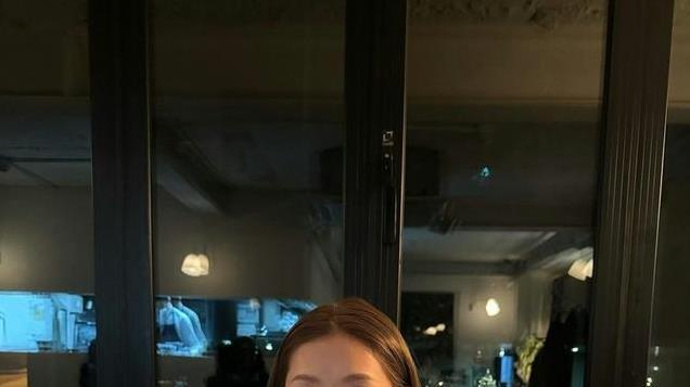 香港歌手与富三代男友分手，相恋一年已见家长，男方母亲已删合照