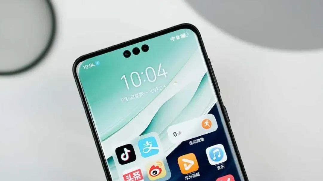 华为Mate70 Pro彻底大变样，新外观把我看懵了