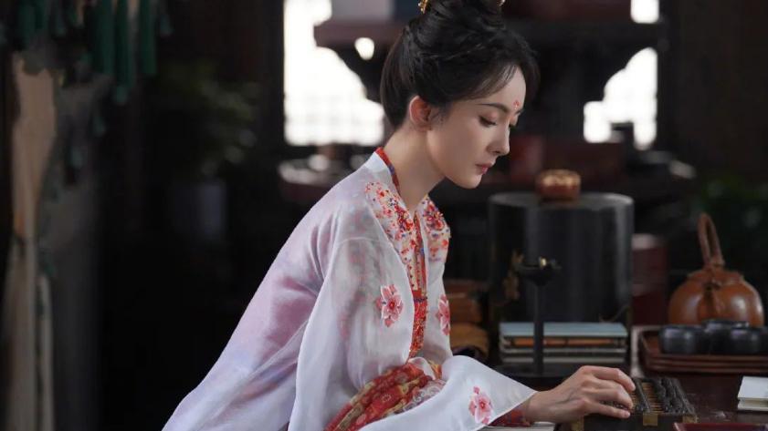 《长安的荔枝》杨幂张若昀唐装美翻天，刘德华惊喜客串，能否带来票房奇迹？