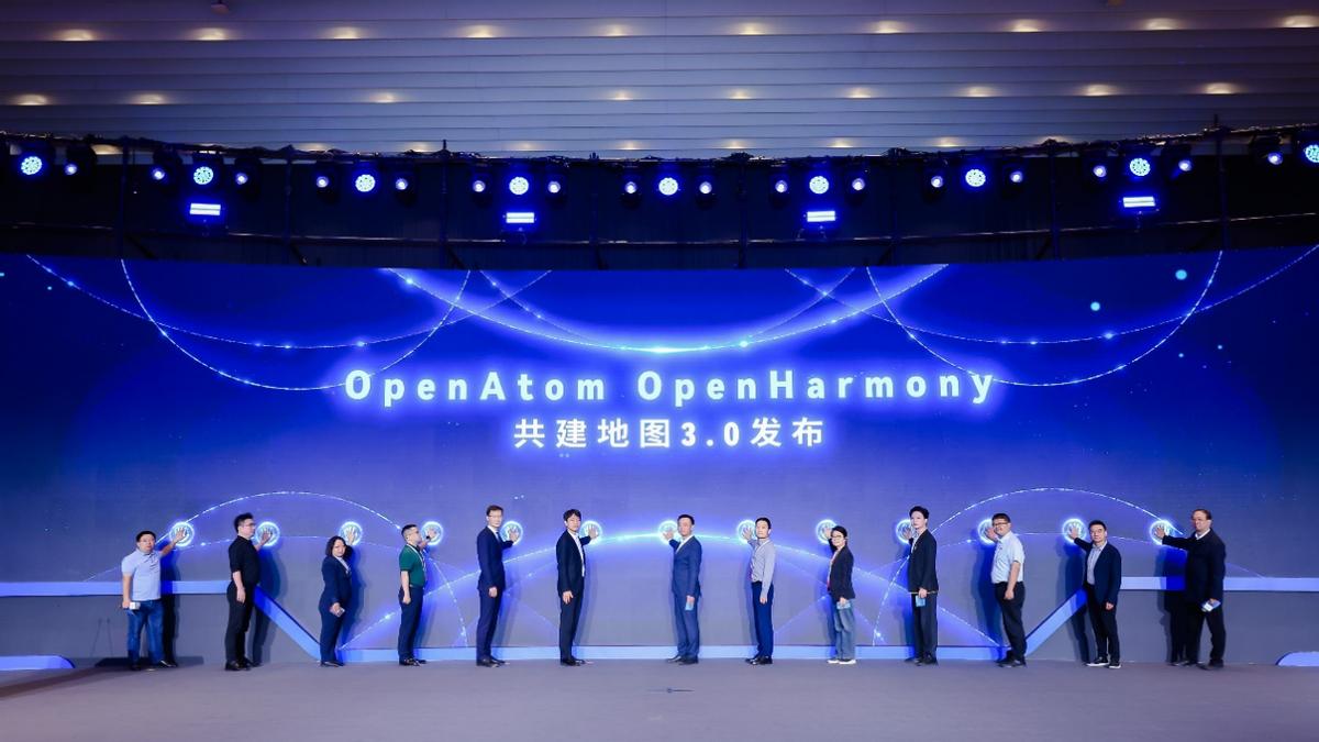 纯血鸿蒙公测来了，生态能否成功？深开鸿与华为共建开源鸿蒙生态