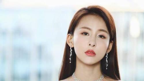 被王思聪手撕的“富二代狙击手”——贾青的娱乐风云