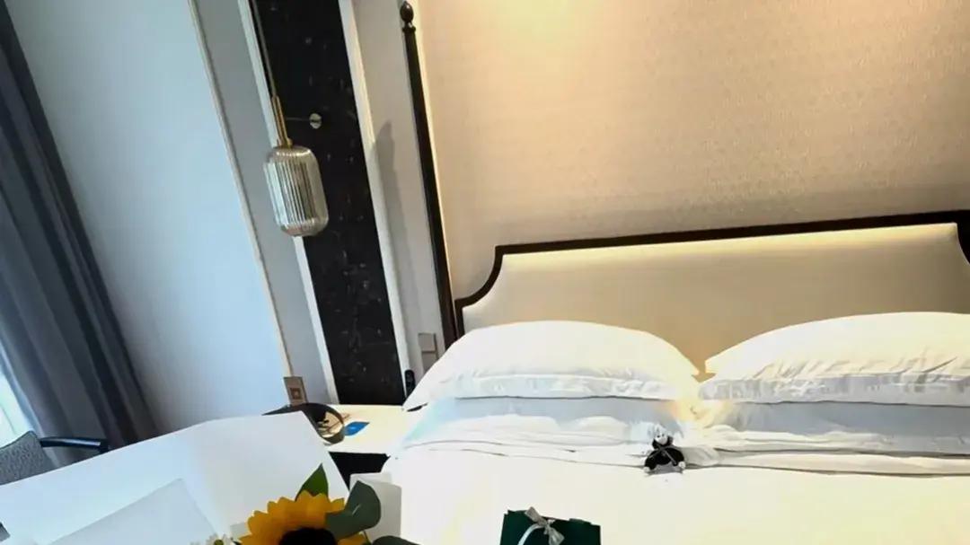 陈乔恩结婚伴手礼曝光，礼物用心超大气，上万块的护肤品人手一份