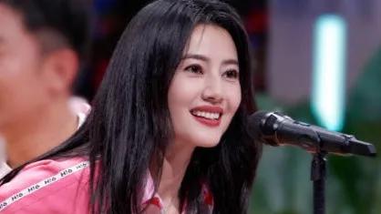 脸蛋绝美、演技平庸，45岁仍是无数人心中“理想型”的高圆圆