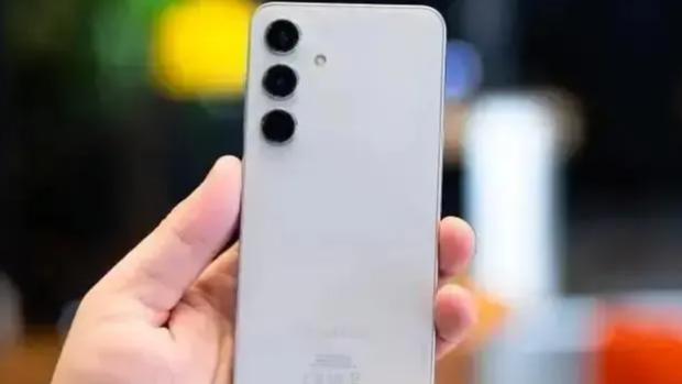 2024年度最佳小屏手机评选，这三款获得前三名，谁才是你的首选？