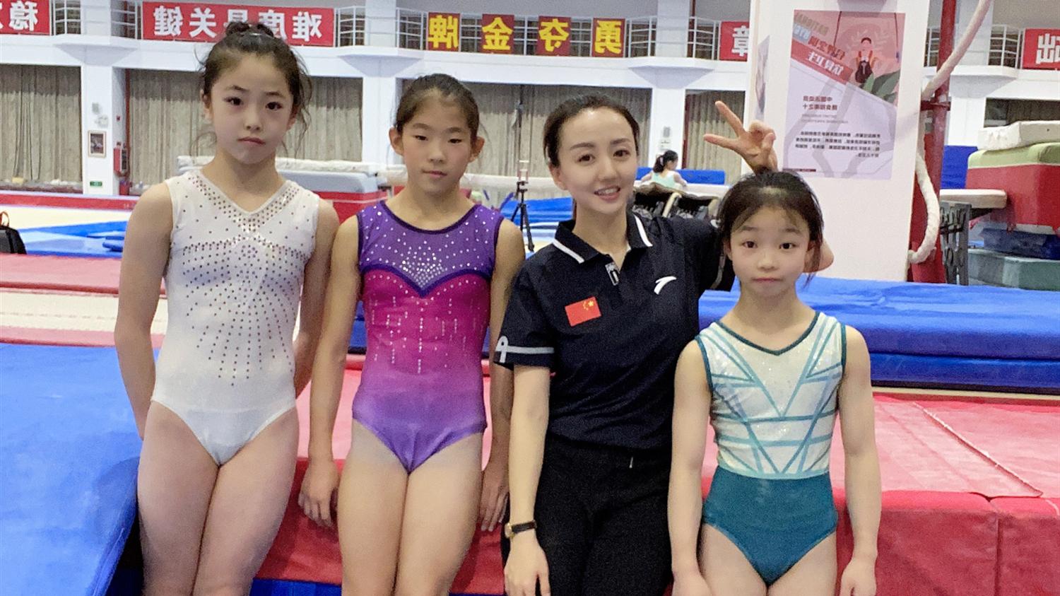 恭喜！36岁中国体操女神生娃当妈妈：曾夺世界冠军，酷似佟丽娅