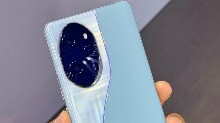 荣耀用力太猛，骁龙8Gen2+50倍变焦，高性能拍照手机低至1909元