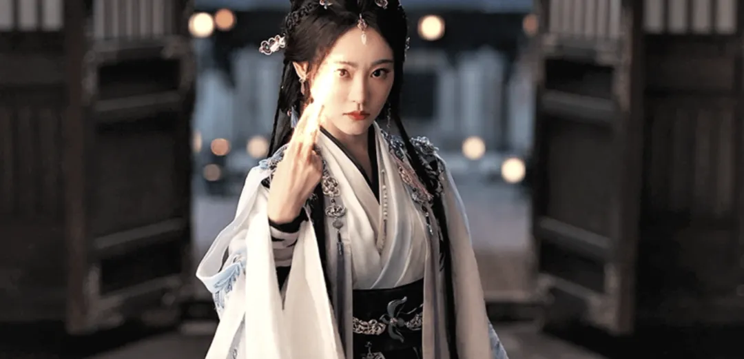 仪态不够别尬演古偶！《永夜星河》阿娇一出手，才知啥叫天选古装美人