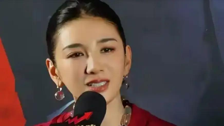 日薪八万还哭穷哭累，你让牛马们怎么想？