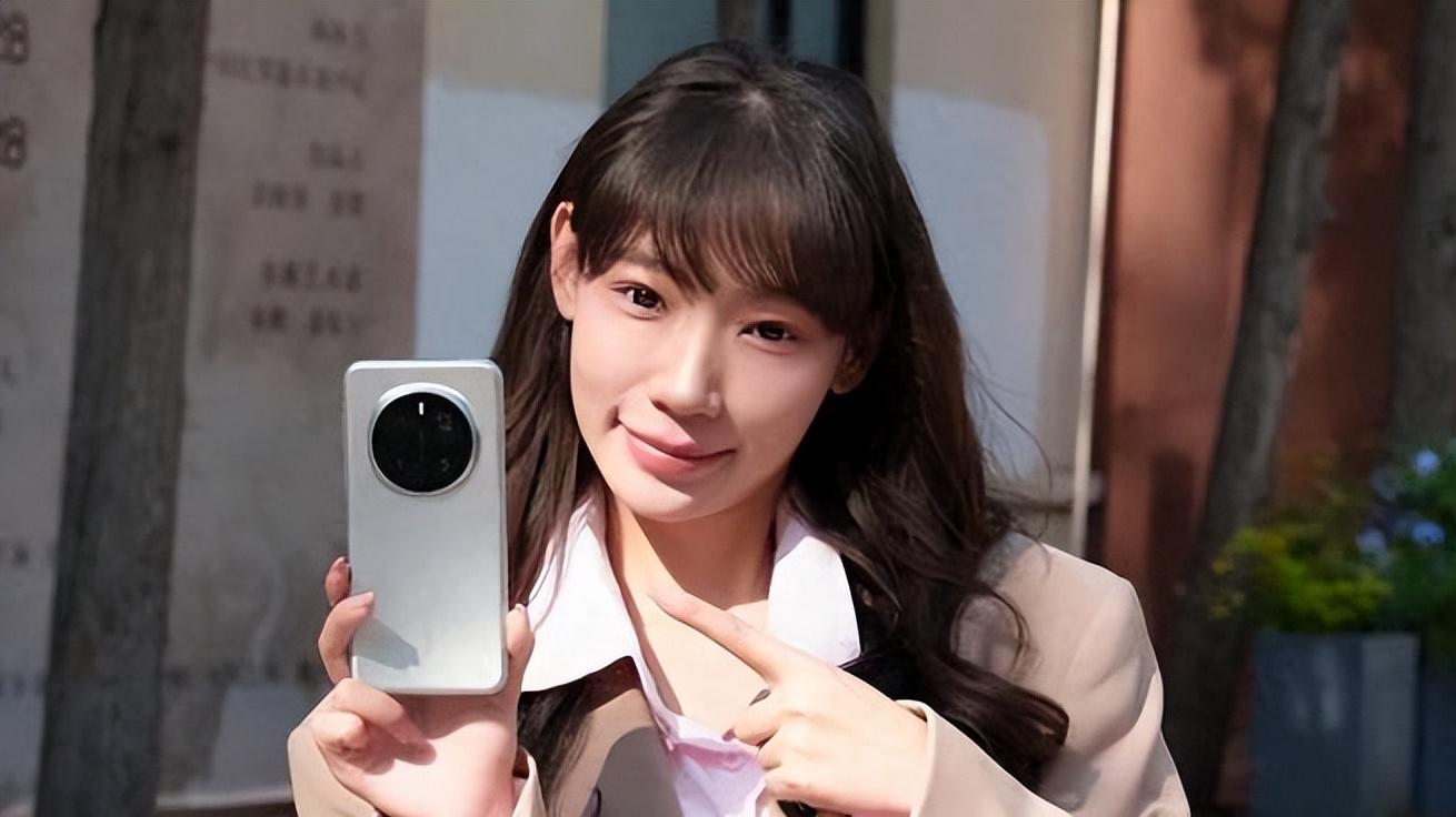 荣耀Magic7：骁龙8至尊版+MagicOS8.0系统，承诺“七年不卡”！