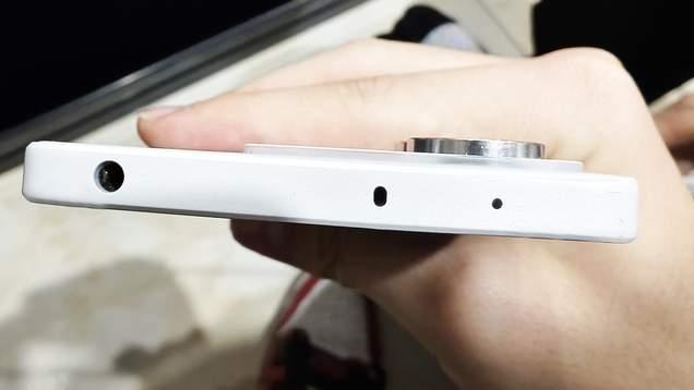 一亿像素后置镜头拍照清晰，这款国产千元机，玻璃后盖颜值更出众