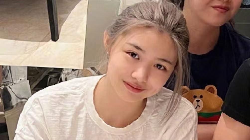 那英 18 岁女儿首映同框！和妈妈像复制粘贴，未来星途让人好奇