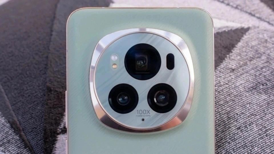 荣耀太猛了，从5699元跌至3629元，卫星通信旗舰售价大跳水