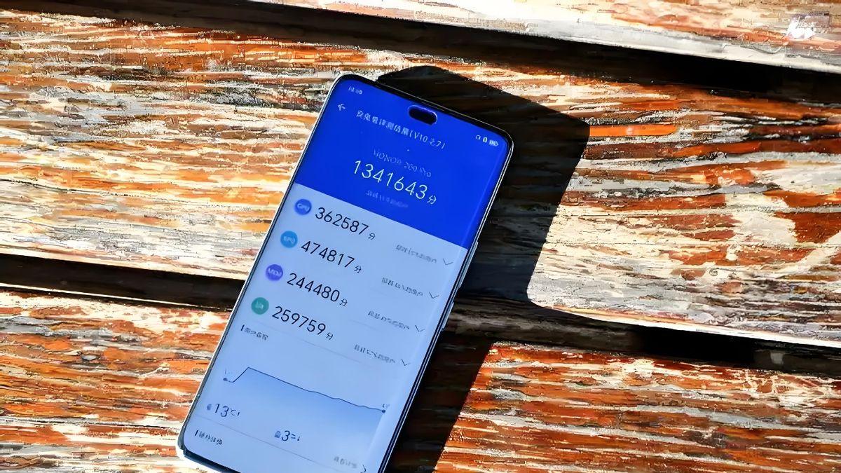 从3999元跌至2141元，三主摄+66W无线充+绿洲护眼，荣耀售价更亲民了