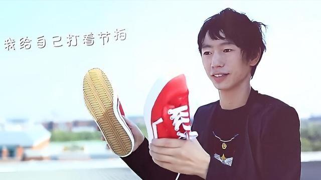 恬不知耻！一首代表作都没有，却能当乐坛顶流，这些小丑真不害臊