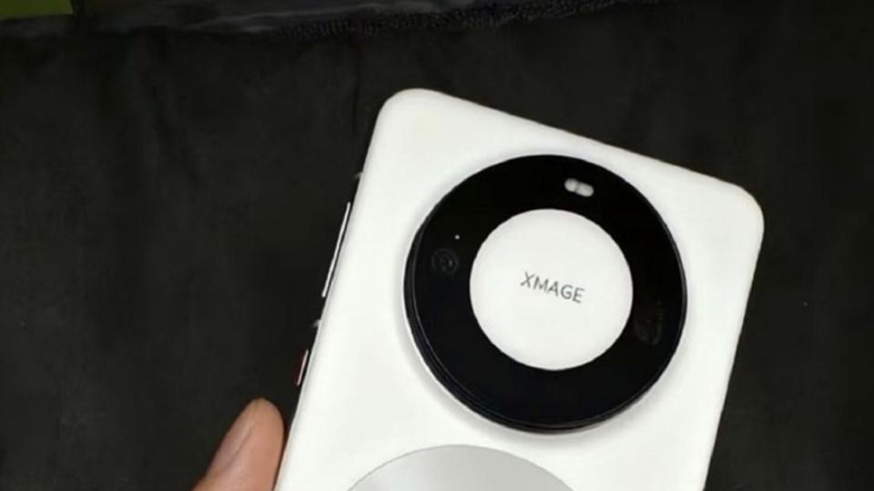 雙旗艦28日同臺！華為Mate80首發無網通訊，X7紅楓定制滿血版來了