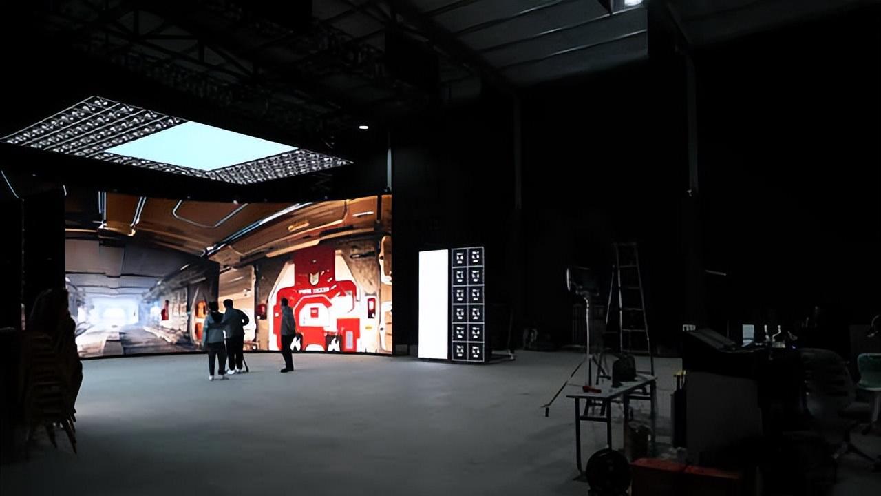 去橫店探班后，我們發(fā)現(xiàn)綠幕正在被一塊LED屏淘汰