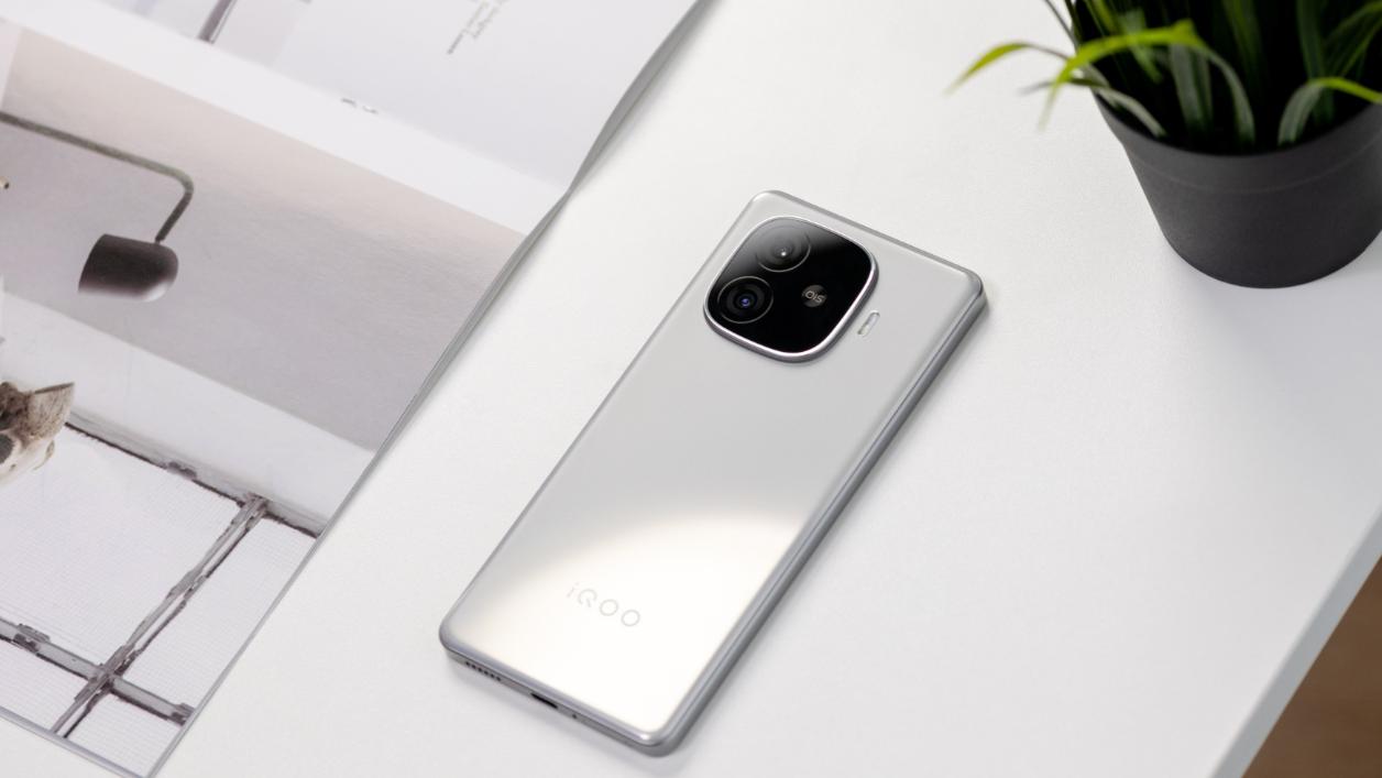 性价比第一名，这款千元机有“真香价”，再战五年无压力