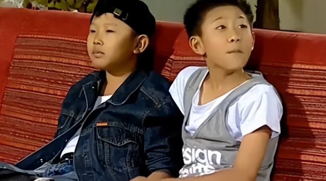 演员侯祥：9岁停止发育，年近40只能演孩子，娶美妻却被嘲像母子