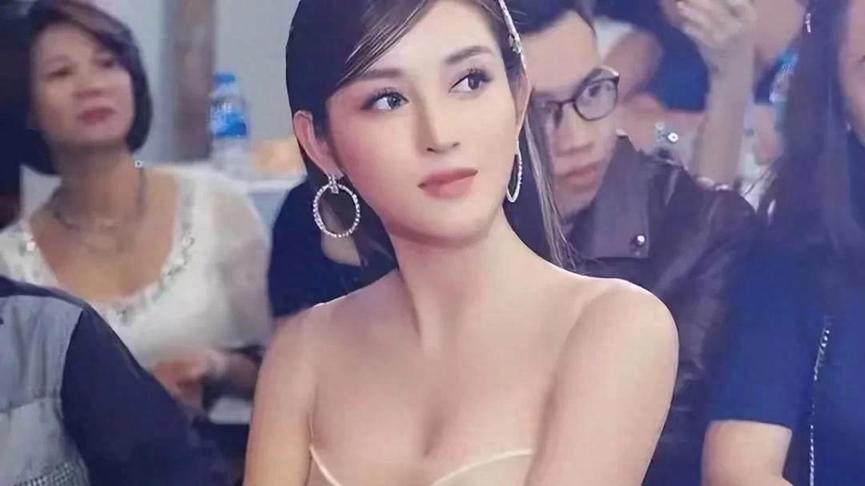 越南第一美女确实好看，五官精致，眼睛又大又圆 看起来比刘亦菲美