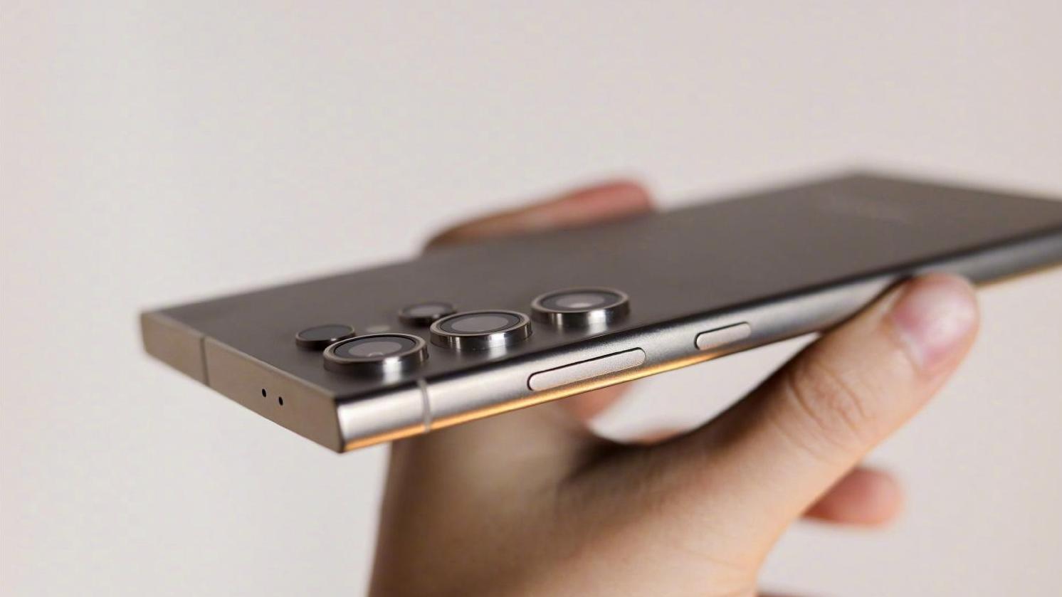 曾经的“机皇”三星S24 Ultra，如今是否依然有入手价值？