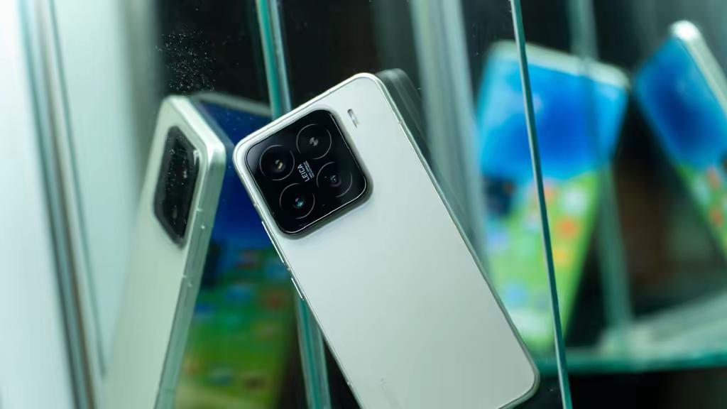 小米15降至“谷底價”，16GB+512GB跳水1810元，進入清倉倒計時