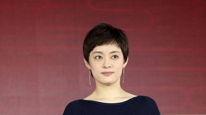 孙俪终于换掉“微商头”，戴6层珍珠项链超美，网友：耳环是败笔