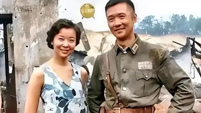 直到看清黄志忠如今的处境，才明白“消失”的柯蓝有多精明！