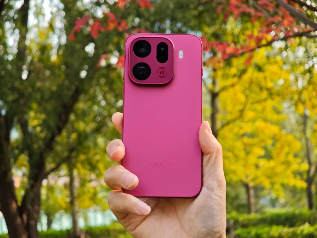 放大10倍還能數睫毛！這部手機影像有點“過分”了