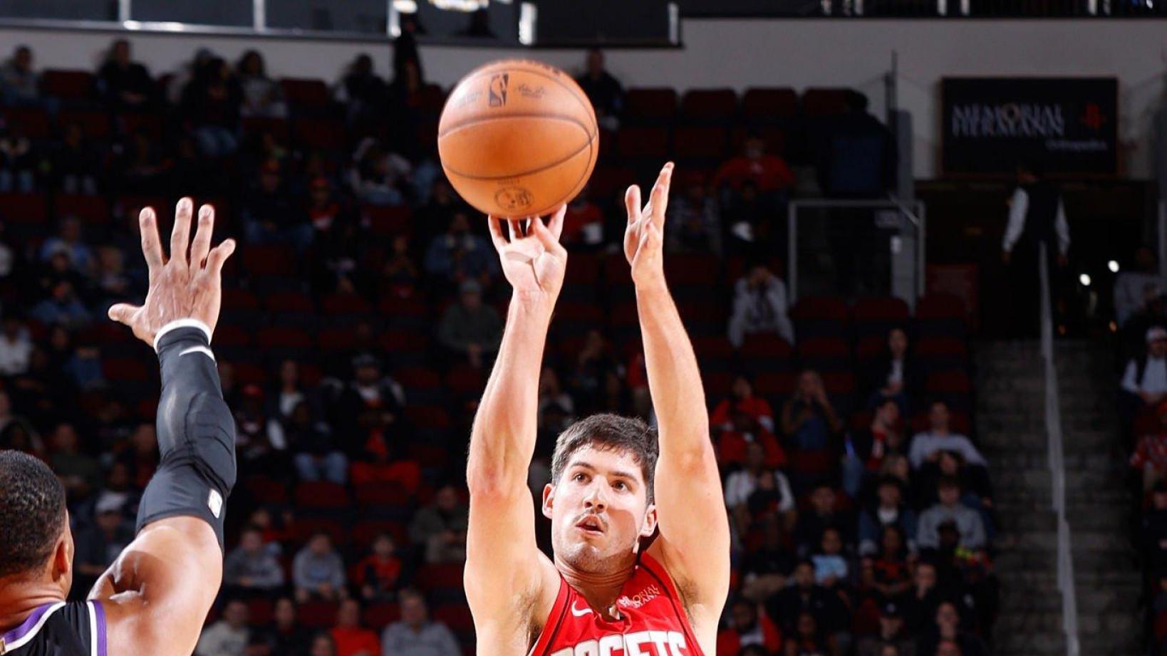 火箭送国王四连败！杜兰特申京阿门合砍72分 威少总得分升历史第17