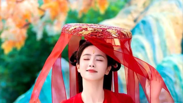 女演员长相多重要？《临江仙》同样31岁的白鹿和何瑞贤，差别明显