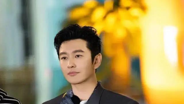 黄晓明朋友否认叶珂产女，怀孕时间线被扒，叶珂闺蜜透露下个月生