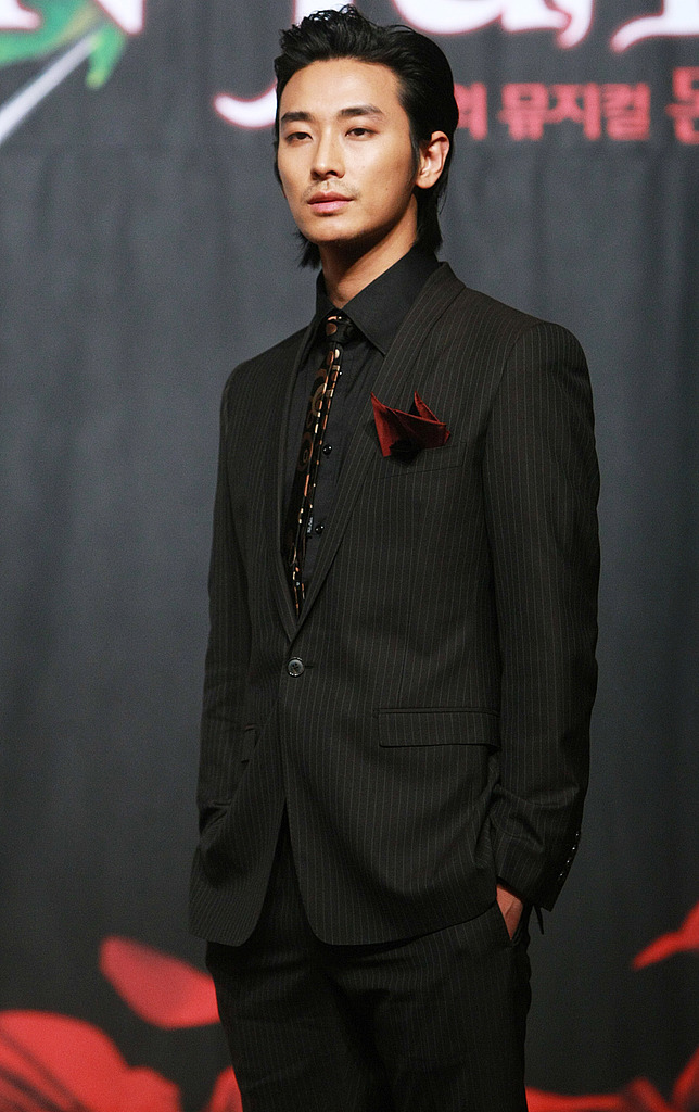 朱智勋首获百想视帝，演艺生涯迎重要突破