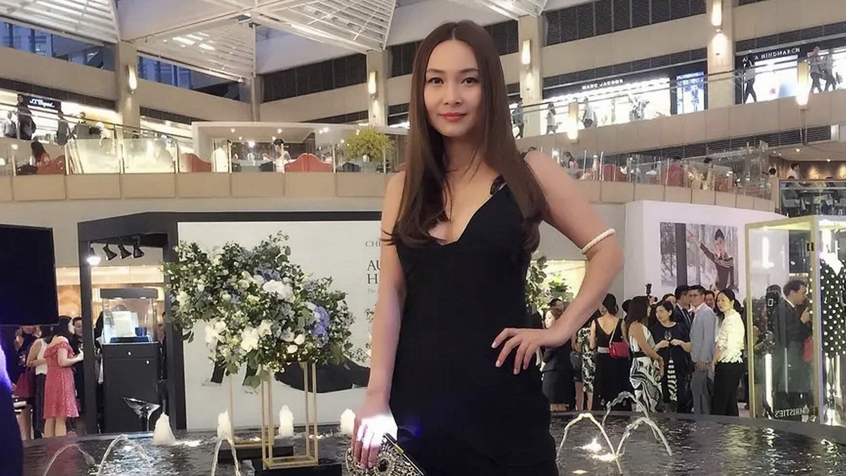 香港过气女星宣布新恋情，性格不合和前夫离婚，仅收一分钱赡养费