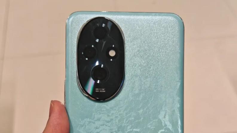 从2999元跌至1439元，512GB+50倍变焦，荣耀拍照手机“五折”清仓