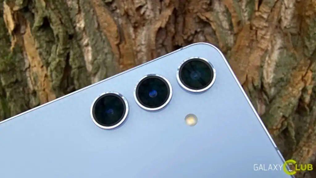 三星S26标准版曝光 三星S25为新机让路价格滑铁卢！