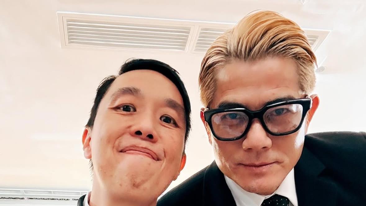 袁咏仪出席好友结婚周年晚宴，穿旗袍好端庄，邱淑贞也在低调优雅