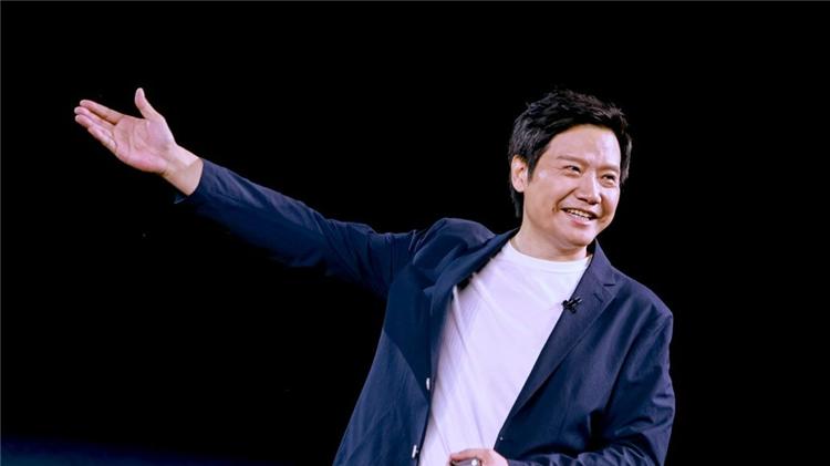 时隔十年重回第一！小米手机出货量暴涨40%，华为紧随其后