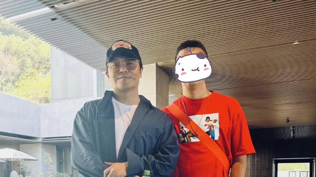 陈思诚不跑路演，三亚和佟丽娅一起带儿子，连续2年仨人一起过年